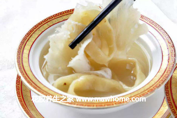 鱼翅花胶炖鸡汤