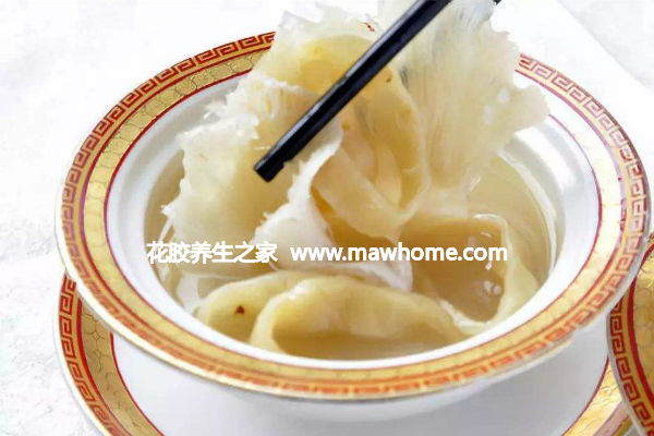 鱼翅花胶炖鸡汤