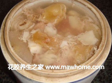 花胶雪梨炖汤