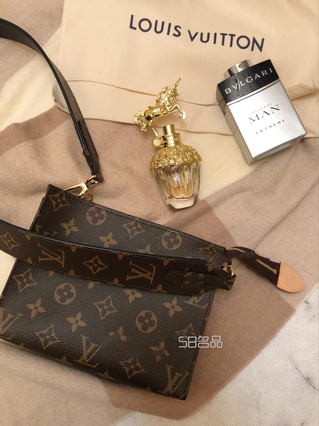 包包分享～lv邮差包～,lv黑色斑马钱包
