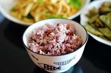 三色糙米饭是哪三种米 三色糙米饭的做法