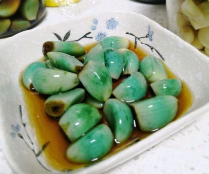 腊八蒜如何保鲜不褪色？腊八蒜怎么腌制才能绿