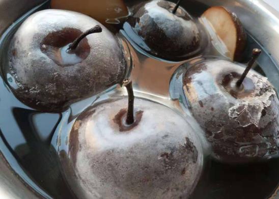 冻梨解冻了还能冰冻吗？冻梨吃着有酸味是坏了吗