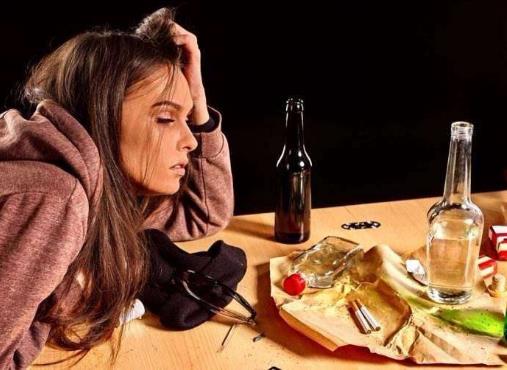 喝醉了怎么解酒？喝酒前中后吃什么解酒？解酒醒酒的最快最好方法