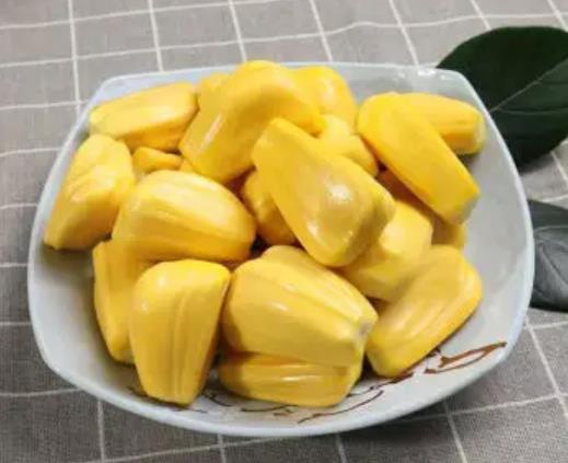 菠萝蜜怎么挑选才好吃？菠萝蜜为什么要开个孔