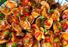 花甲要用盐水浸泡多久才能食用(花甲要在