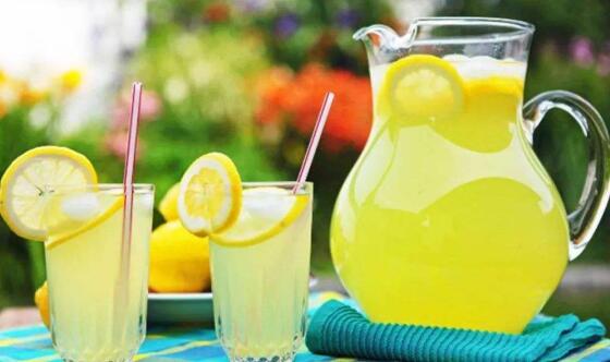健身减肥时喝柠檬水怎么泡，柠檬对健身的作用