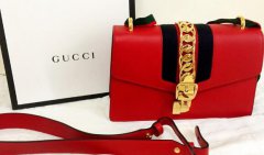 gucci五金划痕正常吗，古驰五金有划痕怎