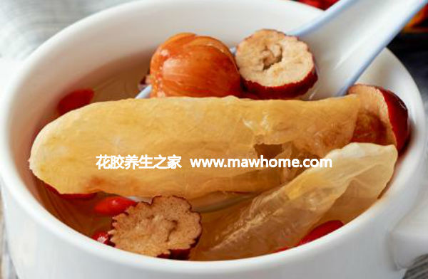 姜香红枣炖花胶