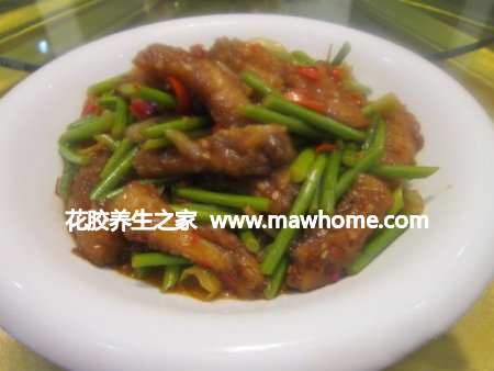 蒜苗小炒鱼肚