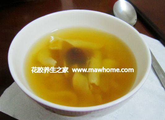 红黑蜜枣炖花胶