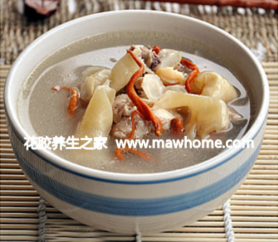 瑶柱花旗参花胶虫草花煲乌鸡