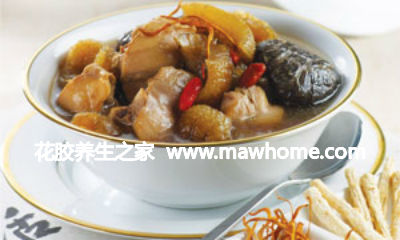 滋补鸡鱼肚汤