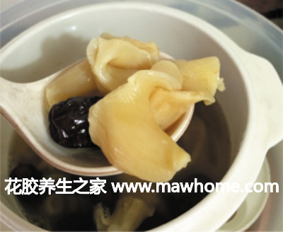 清纯莲子炖花胶的做法