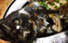 去内脏的石斑鱼冷冻的怎么做好吃(石斑鱼