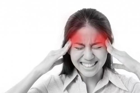 头痛问题不容忽视，这3种类型的头痛发现需紧急就医