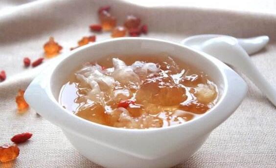 一碗桃胶等于30张面膜吗,桃胶美容面膜的做法