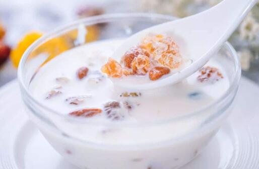 桃胶的简单快速做法大全,桃胶的一般食用法
