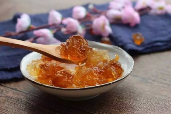 吃桃胶有减脂肪吗,桃胶牛奶减肥期间能喝吗