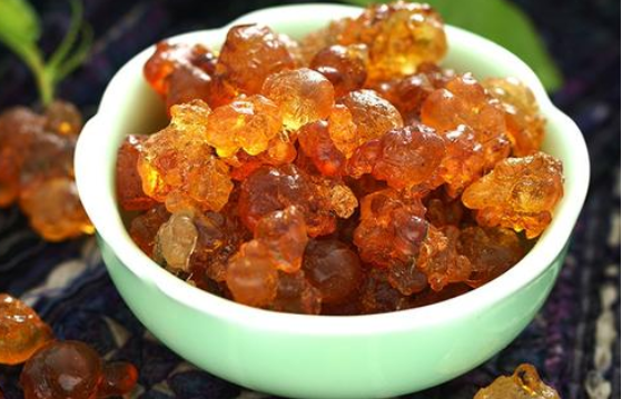 生桃胶怎么吃,干桃胶的食用方法