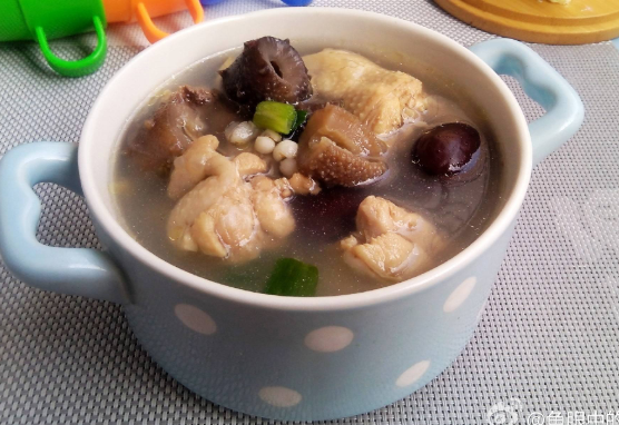 红烧排骨海参怎么做好吃,海参炒葱这道菜怎么做