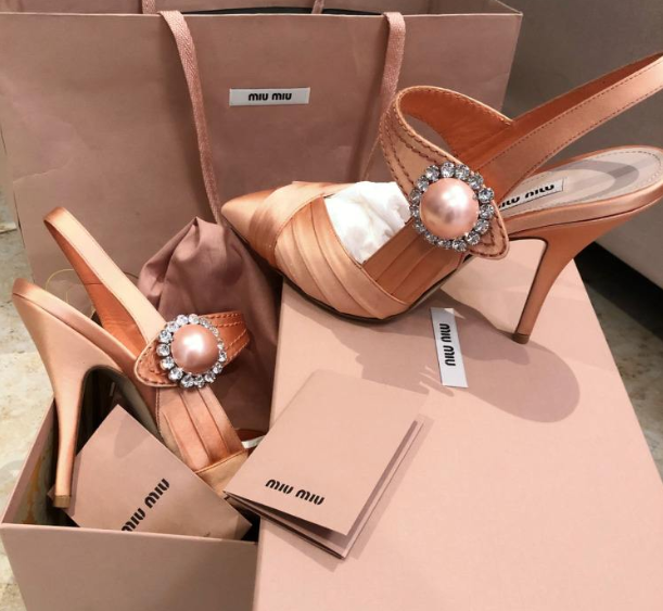 miumiu女包是什么档次,miumiu一般在什么价位