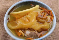 黄芪能和鱼胶一起煮吗，黄芪花胶和鸡煲汤的功效