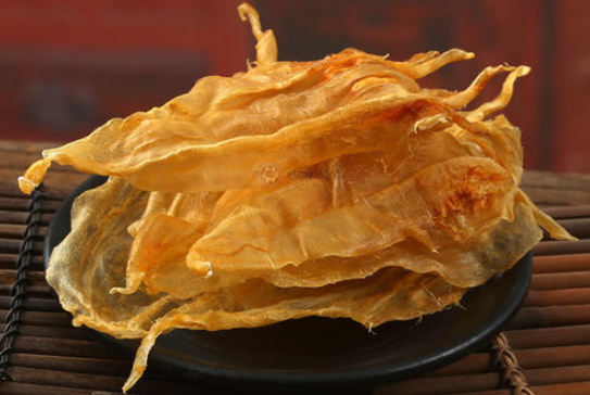 黄芪能和鱼胶一起煮吗,黄芪花胶和鸡煲汤的功效