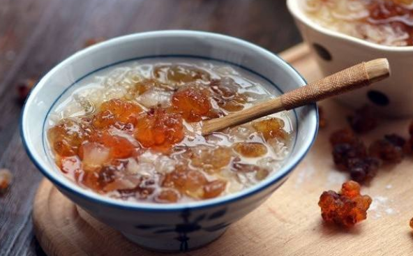 樱桃胶和桃胶一样吗,桃胶和樱桃胶功效一样吗