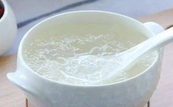 炖的燕窝口感有点脆是没熟吗,燕窝应该是什么口感