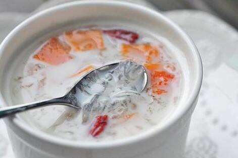 为什么牛奶不能直接炖燕窝